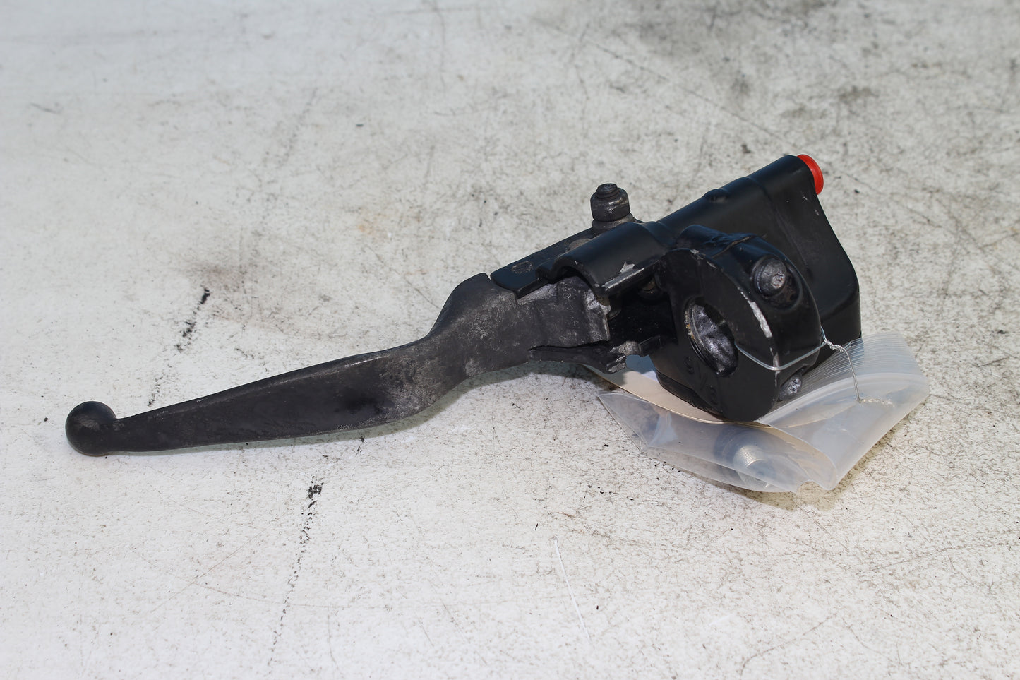 00-03 Harley Davidson Dyna Low Rider FXDL Front Brake Master Cylinder w/ Lever