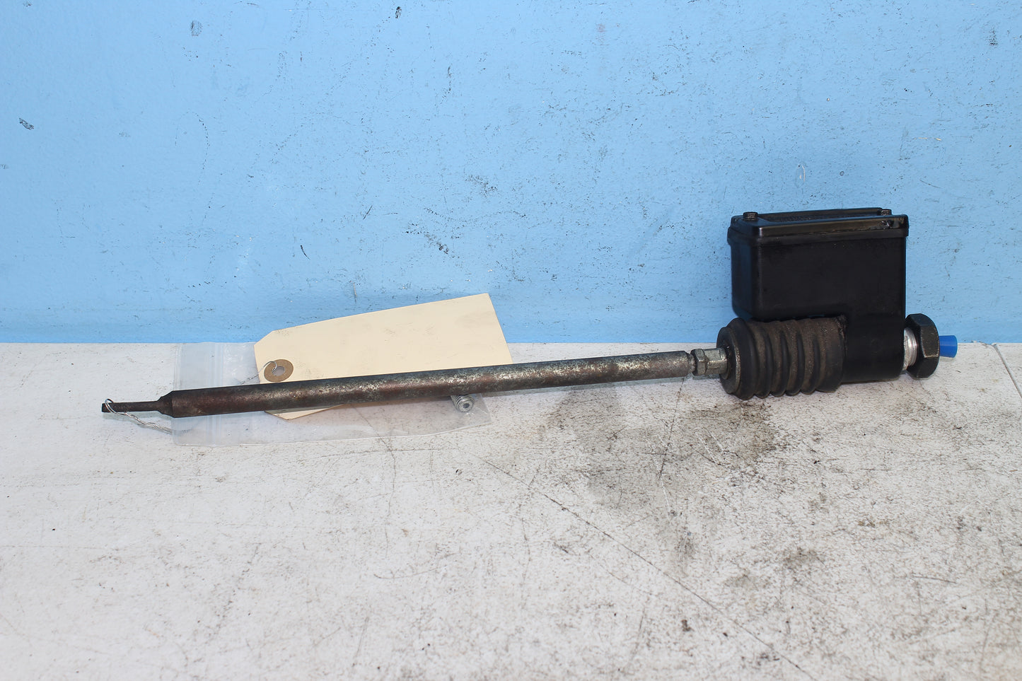 00-03 Harley Davidson Dyna Low Rider FXDL Rear Brake Master Cylinder Assembly