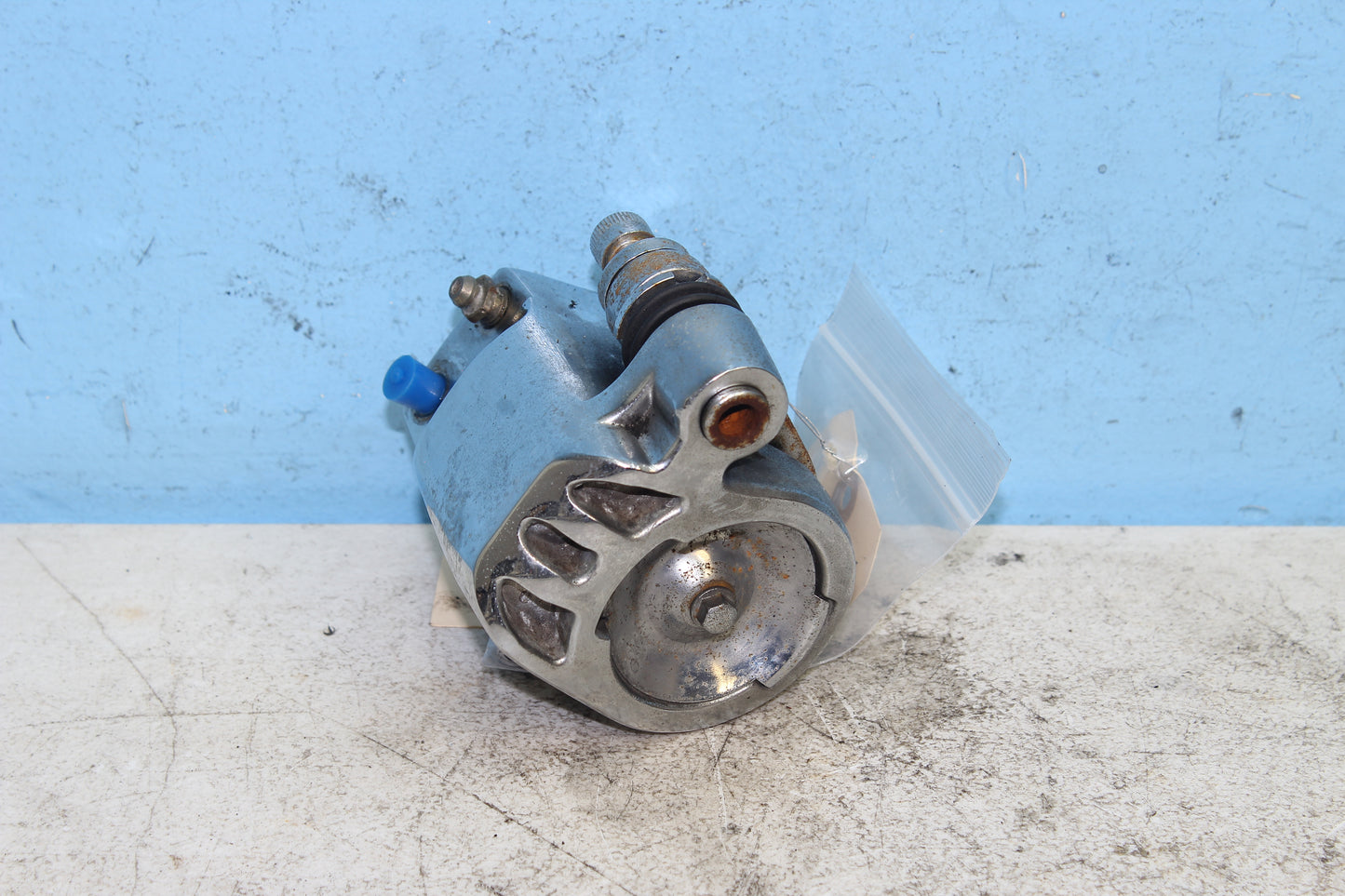 00-03 Harley Davidson Dyna Low Rider FXDL Front Brake Caliper Assembly 44046-00D