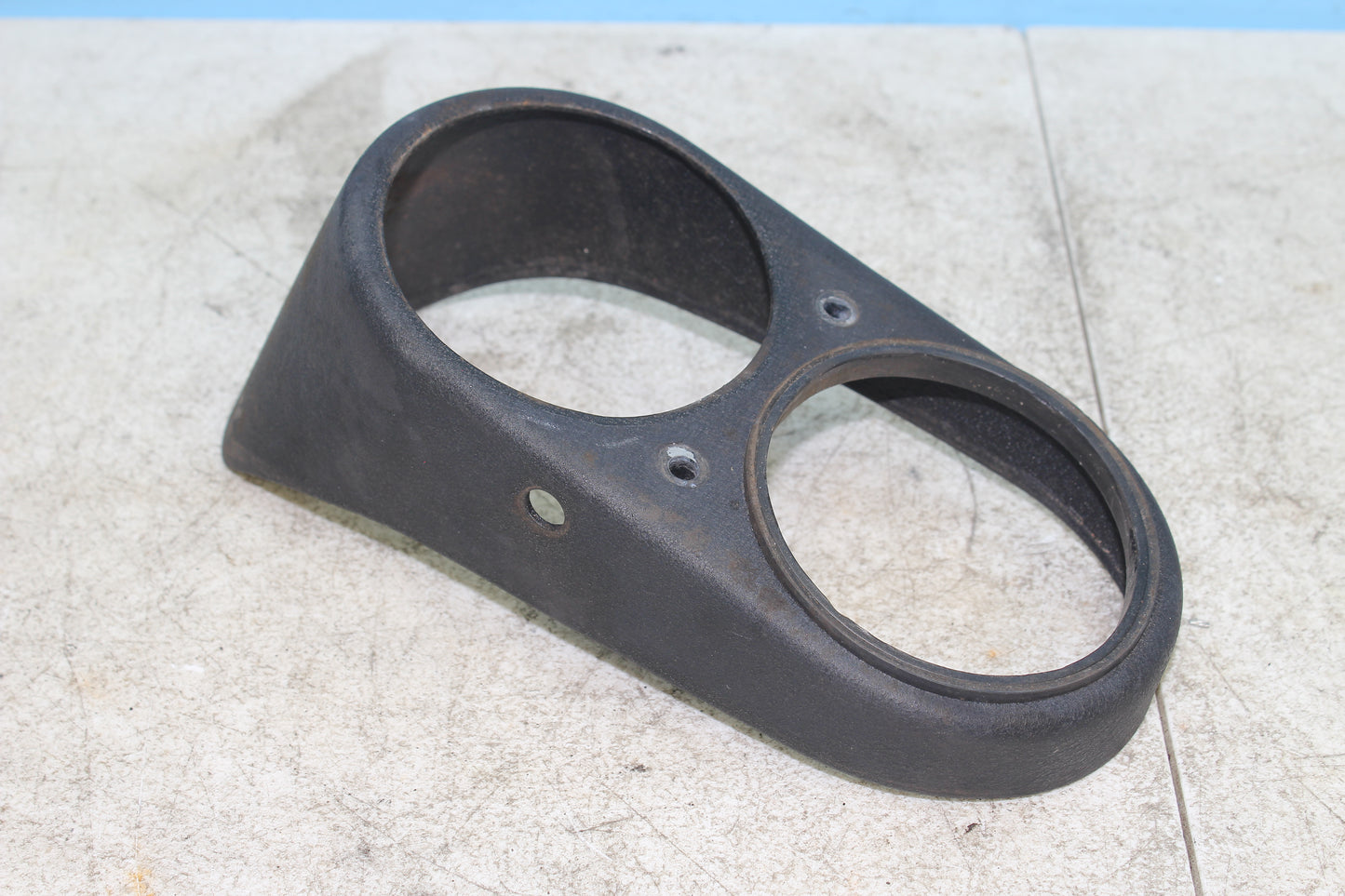 00-03 Harley Davidson Dyna Low Rider FXDL OEM Console Gauge Trim Bezel 67185-95
