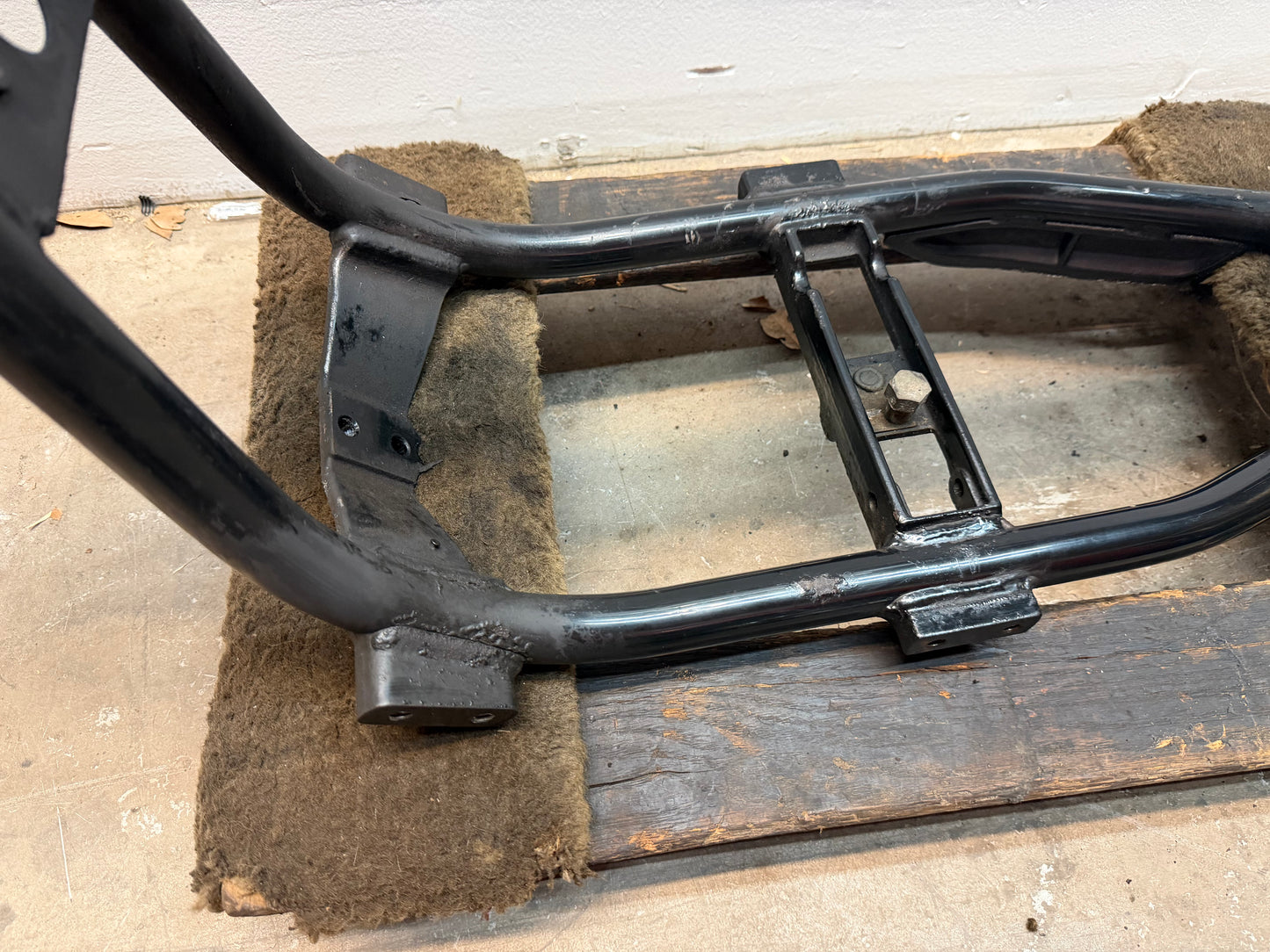 2000-2003 Harley Davidson Dyna OEM Frame 47427-02 *RUST* *CLN*