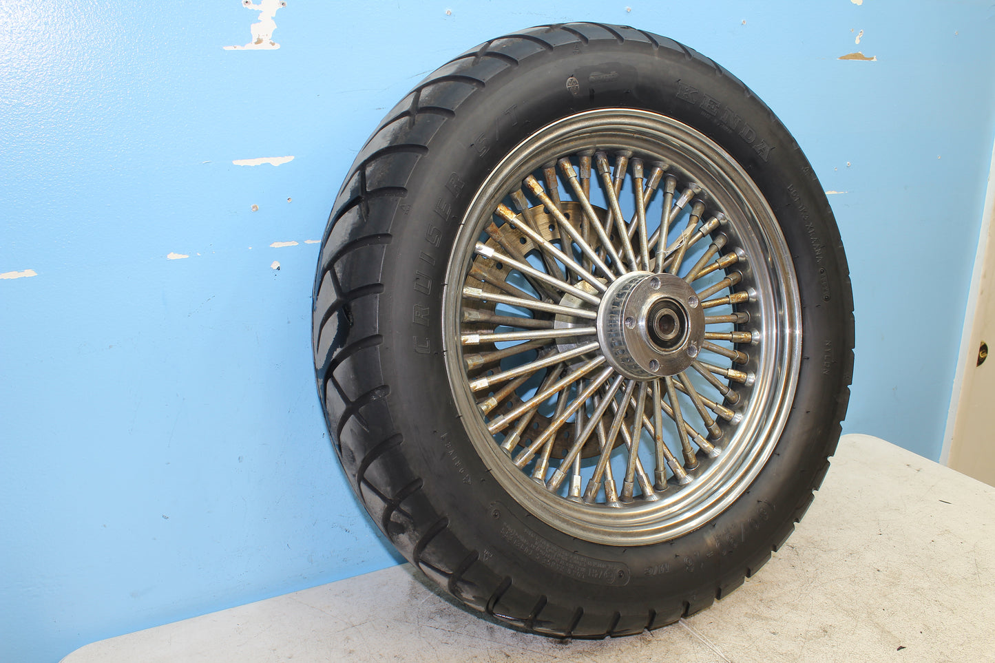 2000-2003 Harley Davidson Dyna OEM Rear Wheel w/ Rotor 40975-05A 41797-00