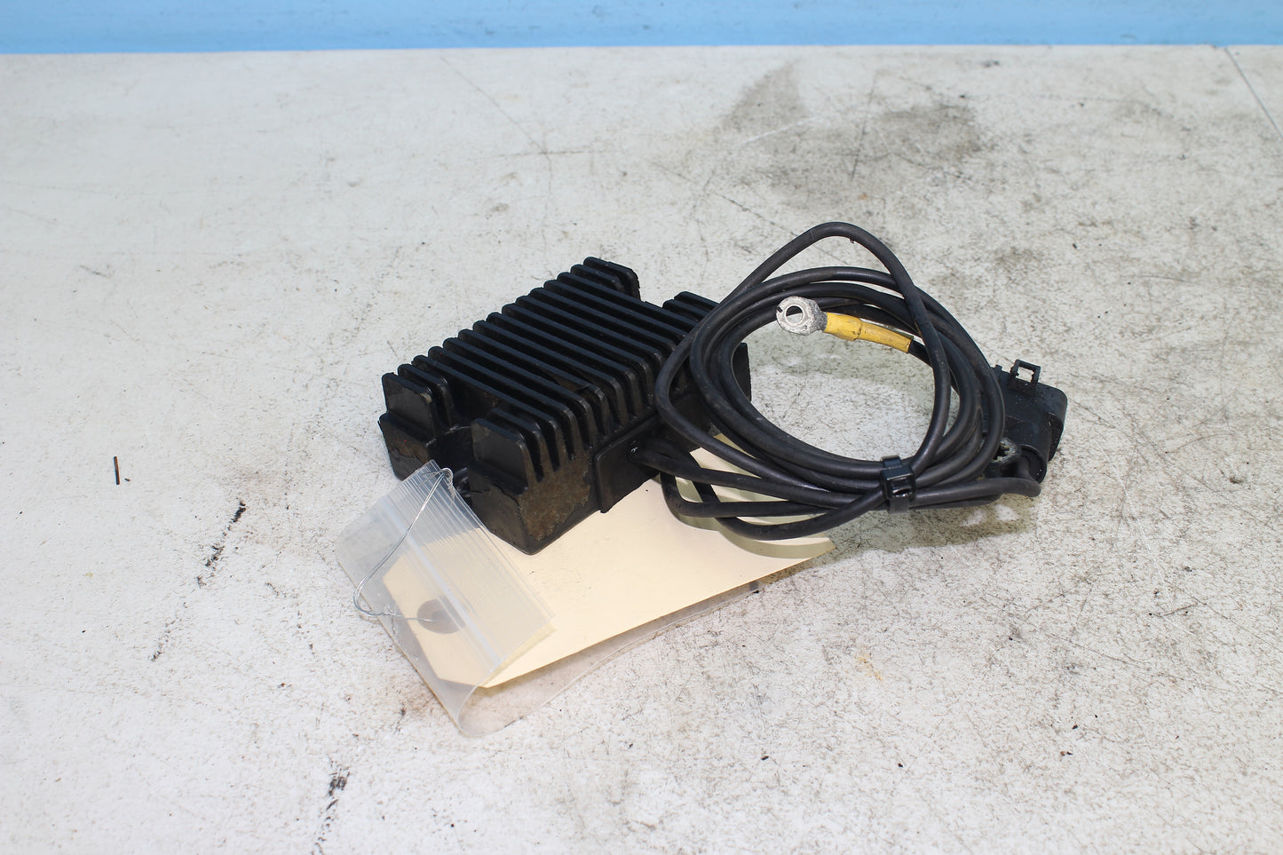 00-03 Harley Davidson Dyna Low Rider OEM Voltage Regulator Rectifier 74518-99A