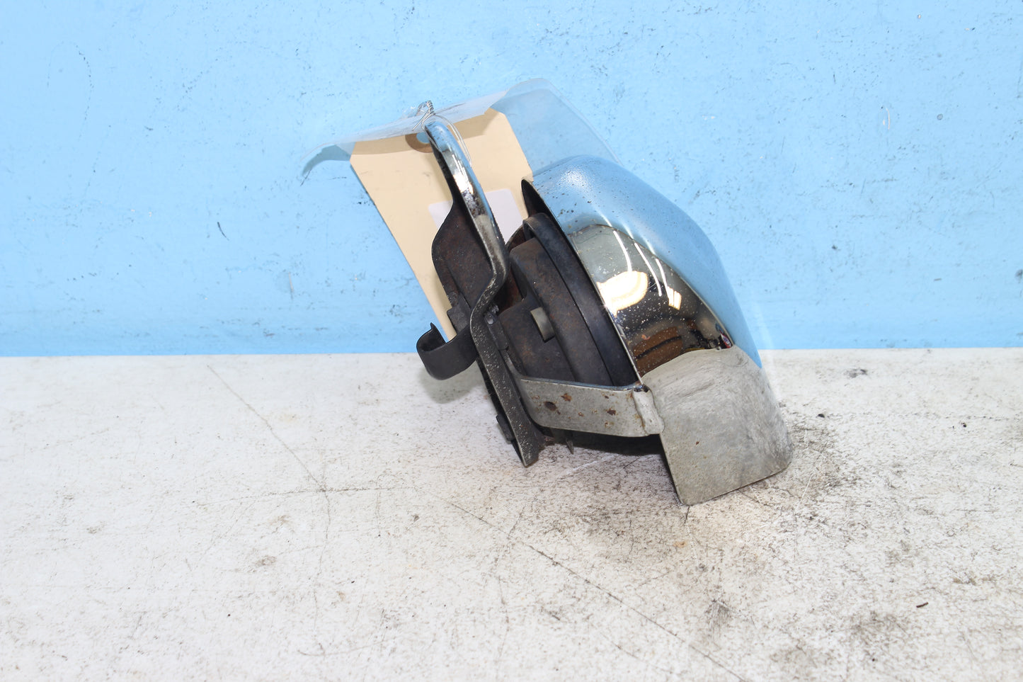 2000-2003 Harley Davidson Dyna Low Rider FXDL OEM Horn Assembly 61300478A