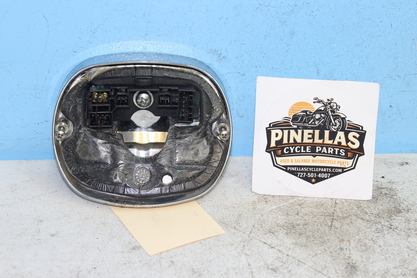 00-03 Harley Davidson Dyna Low Rider FXDL OEM Tail Light Base Plate 68066-99A