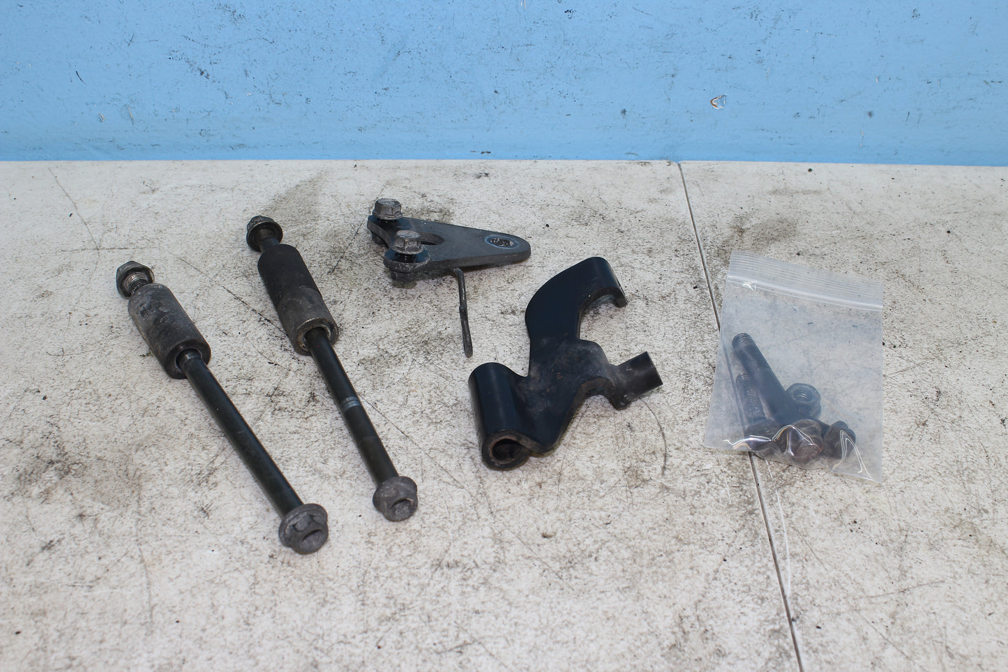 2001-2007 Honda Shadow Spirit VT750DC Engine Motor Mount Bolt Kit