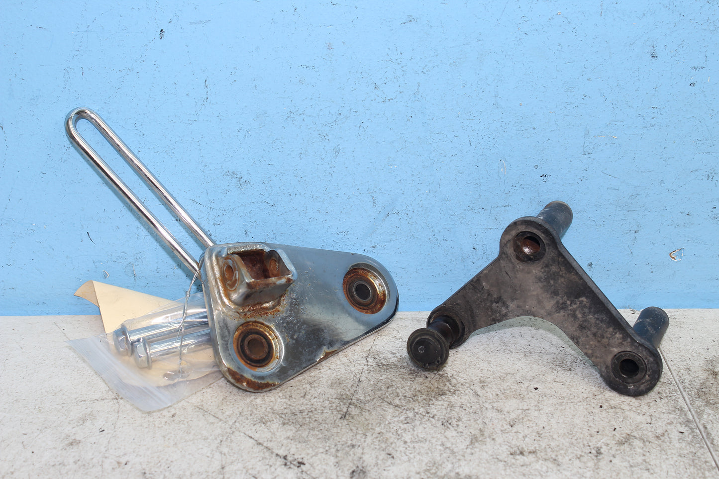 2001-2007 Honda Shadow Spirit VT750DC Right Foot Peg Brake Pedal Bracket