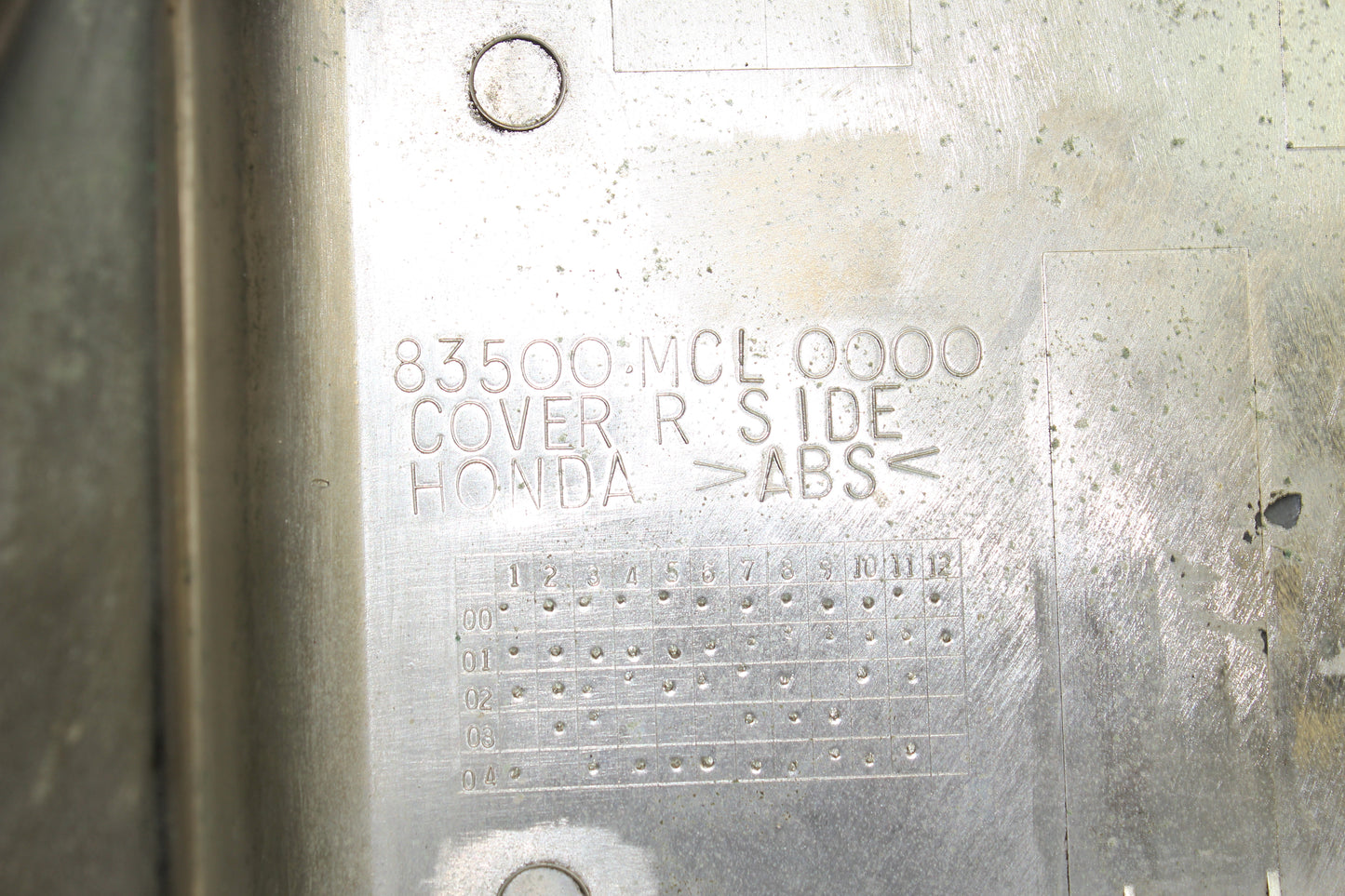 2001-2007 Honda Shadow Spirit VT750DC Right Side Cover