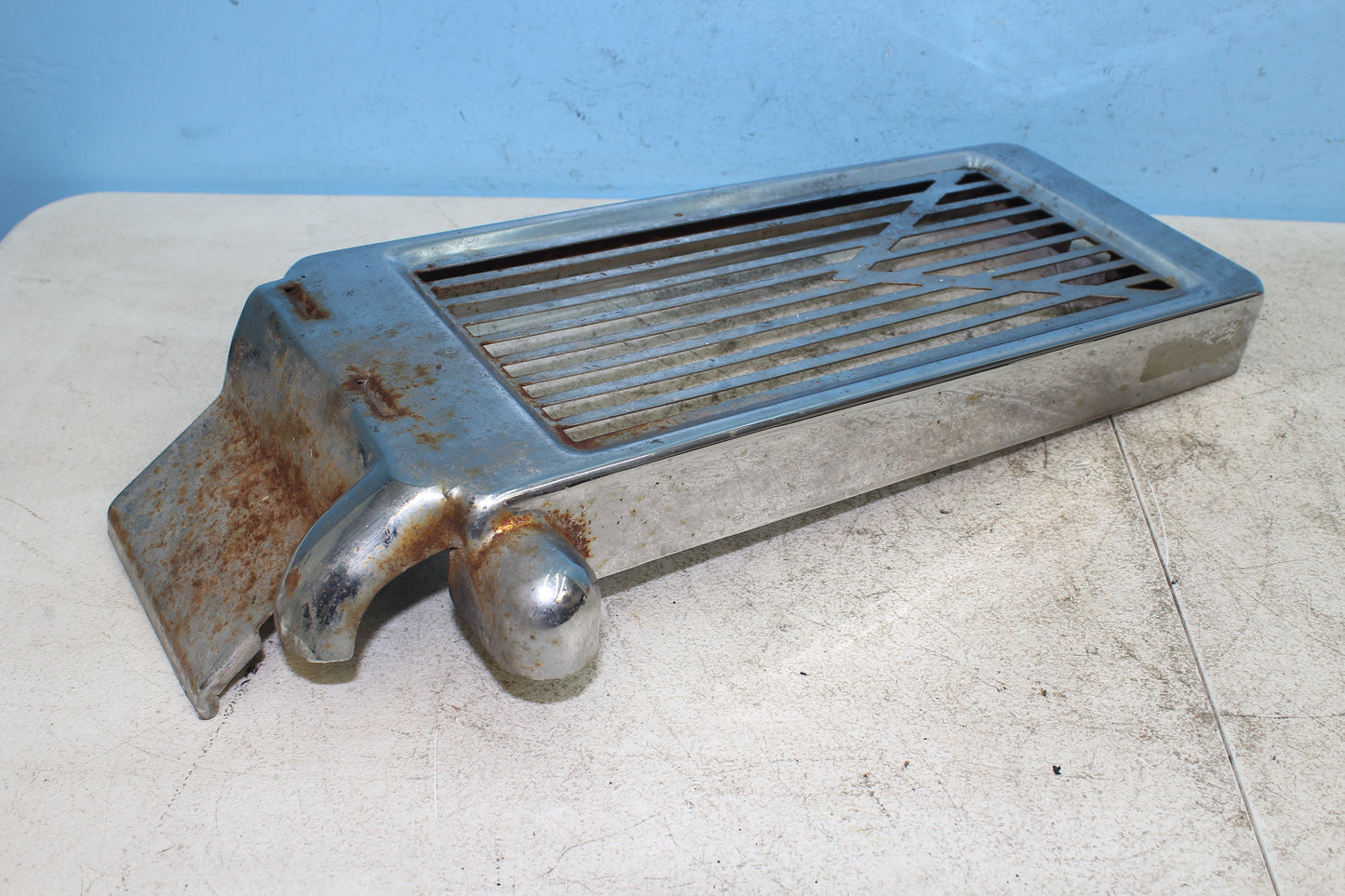 2001-2007 Honda Shadow Spirit VT750DC Radiator Cover 19035-MBA-670