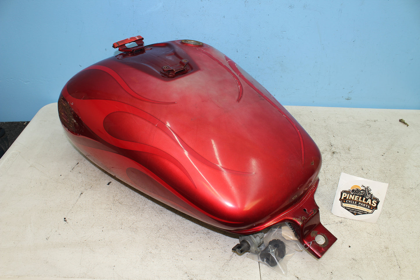 2001-2007 Honda Shadow Spirit VT750DC Gas Tank *DMG* 17520-MCR-A20ZA
