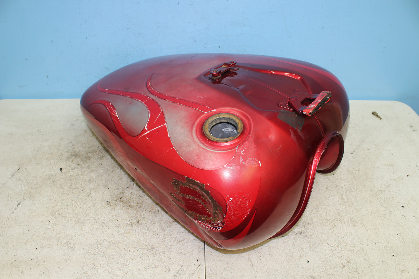 2001-2007 Honda Shadow Spirit VT750DC Gas Tank *DMG* 17520-MCR-A20ZA