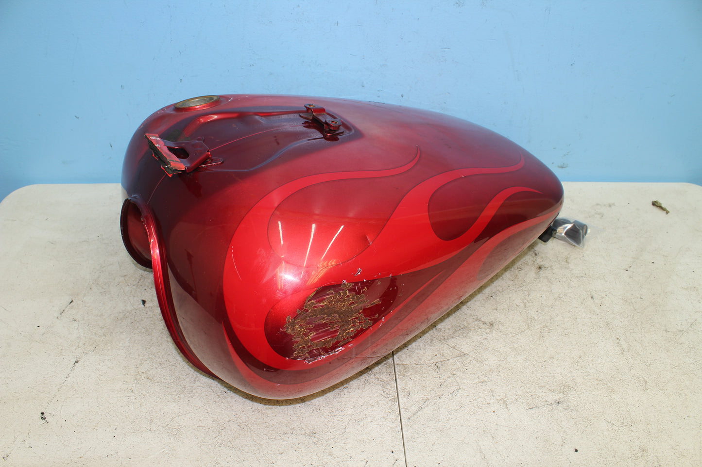 2001-2007 Honda Shadow Spirit VT750DC Gas Tank *DMG* 17520-MCR-A20ZA