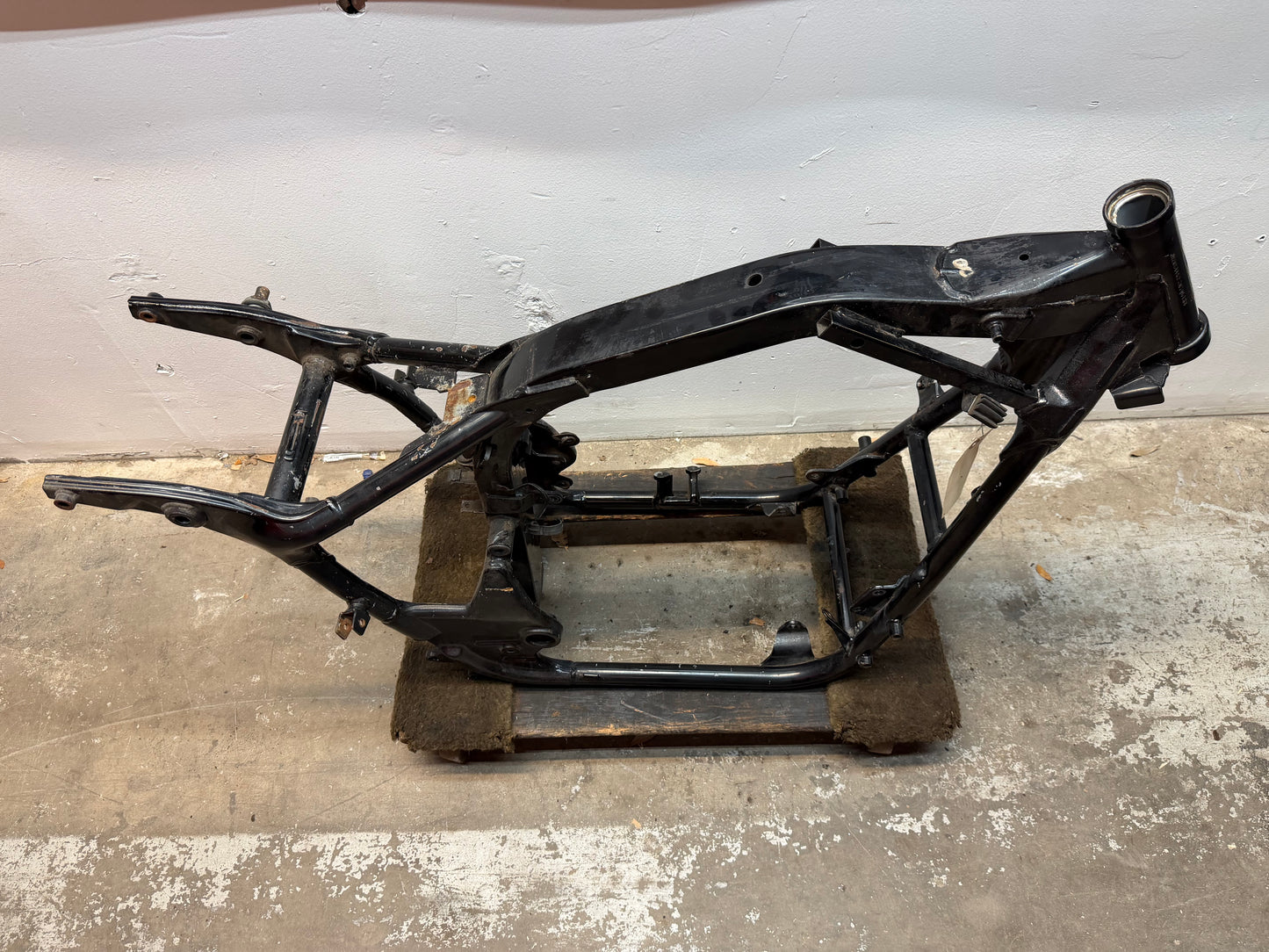 2001-2007 Honda Shadow Spirit VT750DC Frame *CLN* 50100-MCR-A00ZA