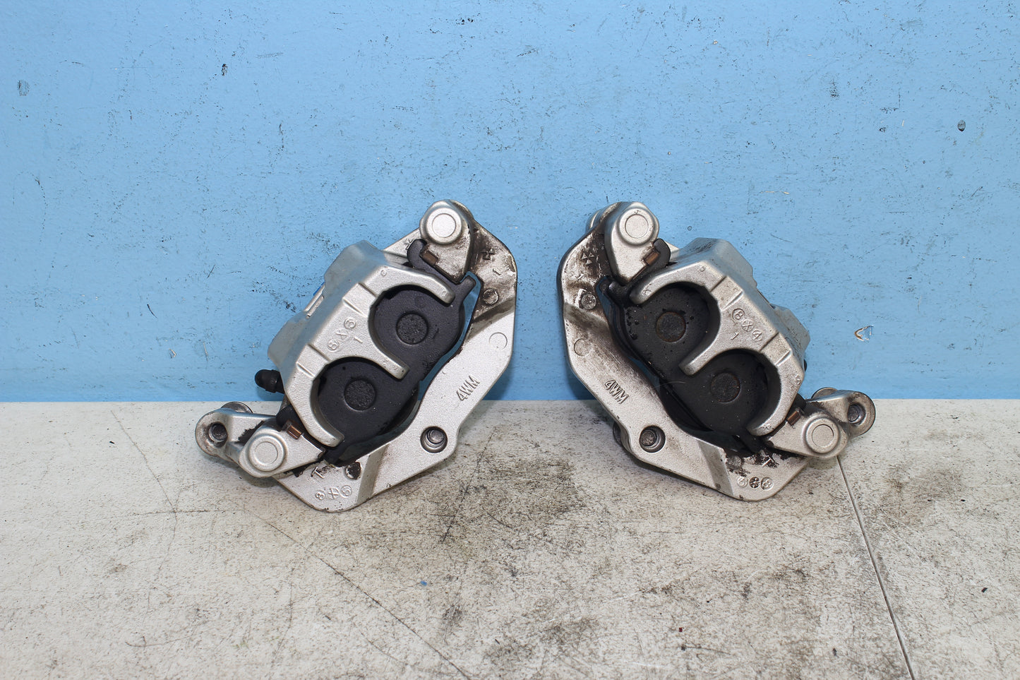1999-2003 Yamaha Road Star Silverado XV1600 OEM Front Brake Calipers (Pair)