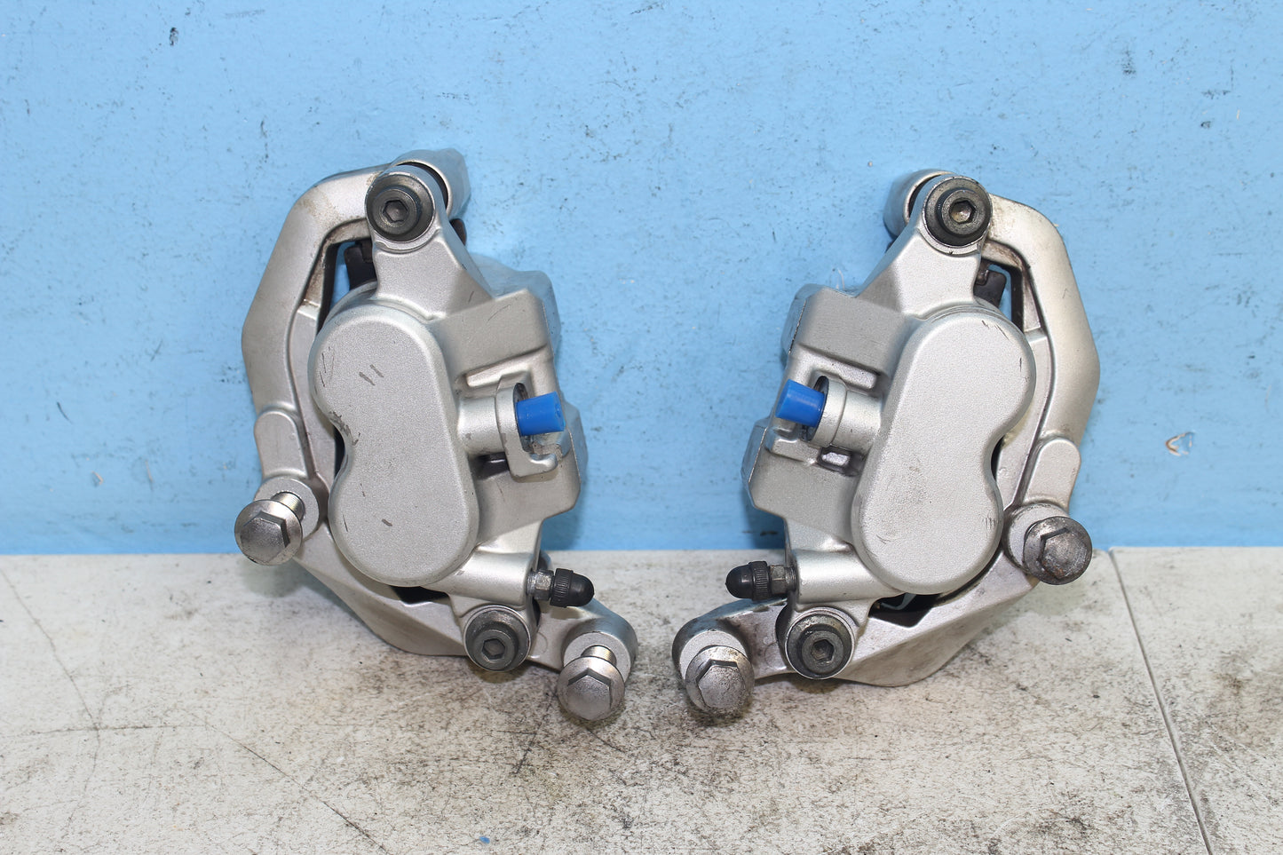 1999-2003 Yamaha Road Star Silverado XV1600 OEM Front Brake Calipers (Pair)