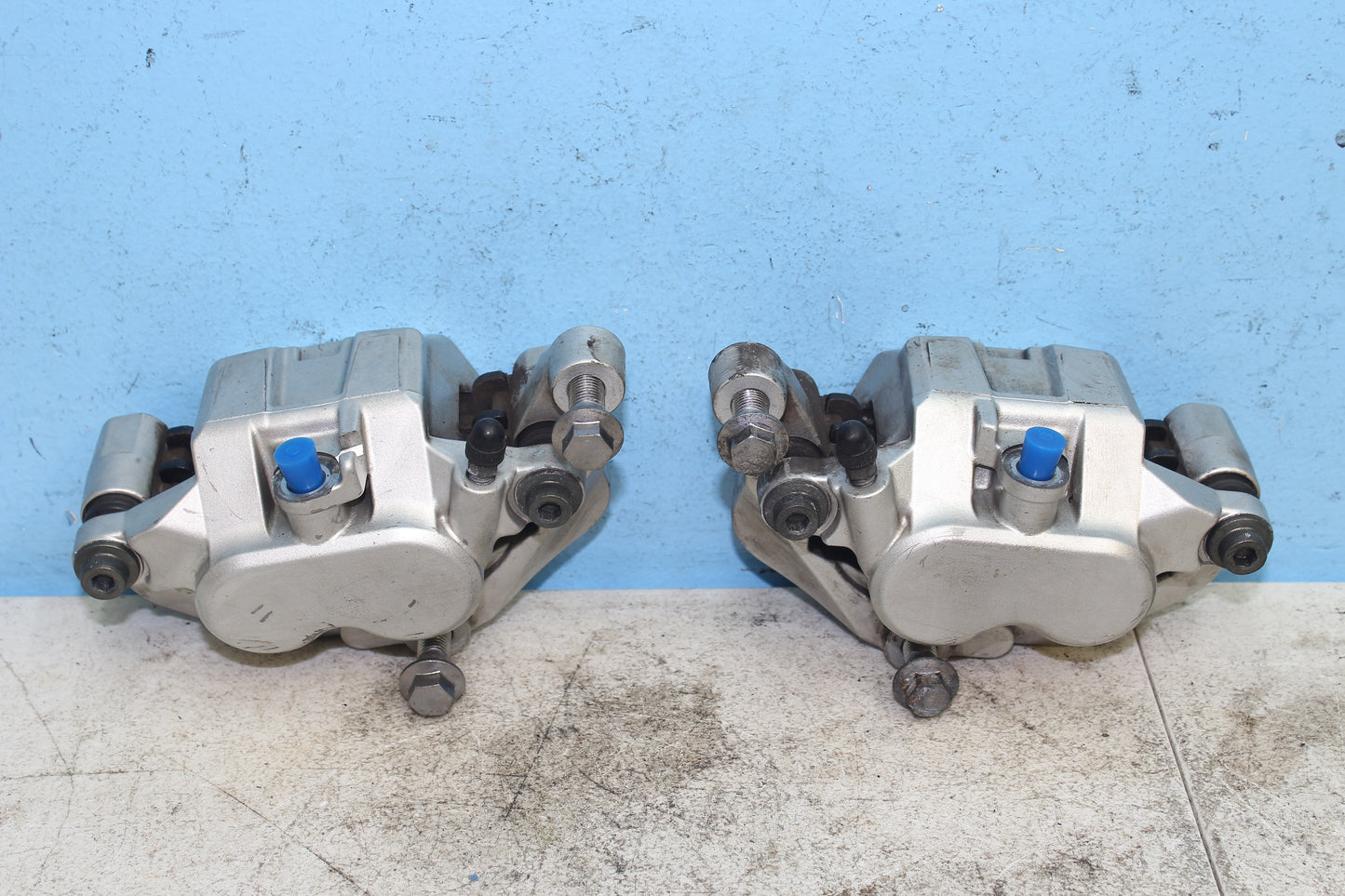 1999-2003 Yamaha Road Star Silverado XV1600 OEM Front Brake Calipers (Pair)