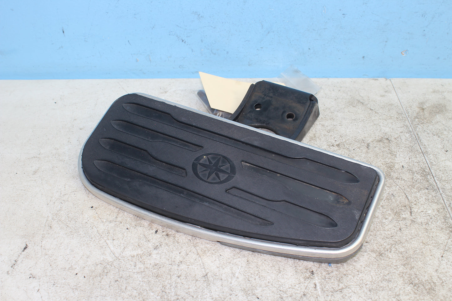 1999-2003 Yamaha Road Star Silverado XV1600 OEM Floorboard w/ Mount Left Driver