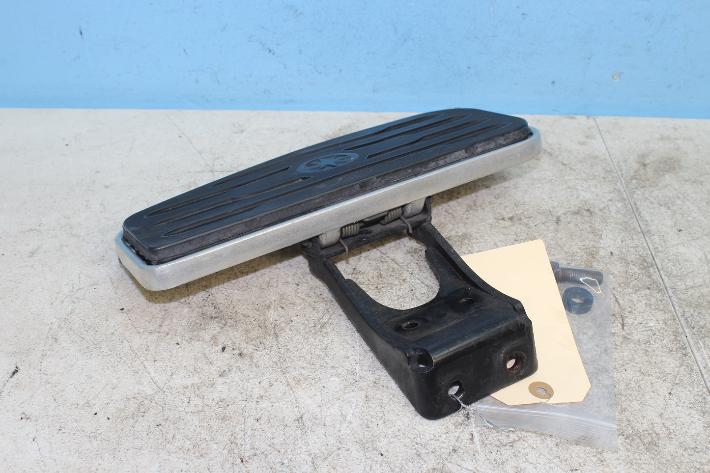 1999-2003 Yamaha Road Star Silverado XV1600 OEM Floorboard w/ Mount Left Driver