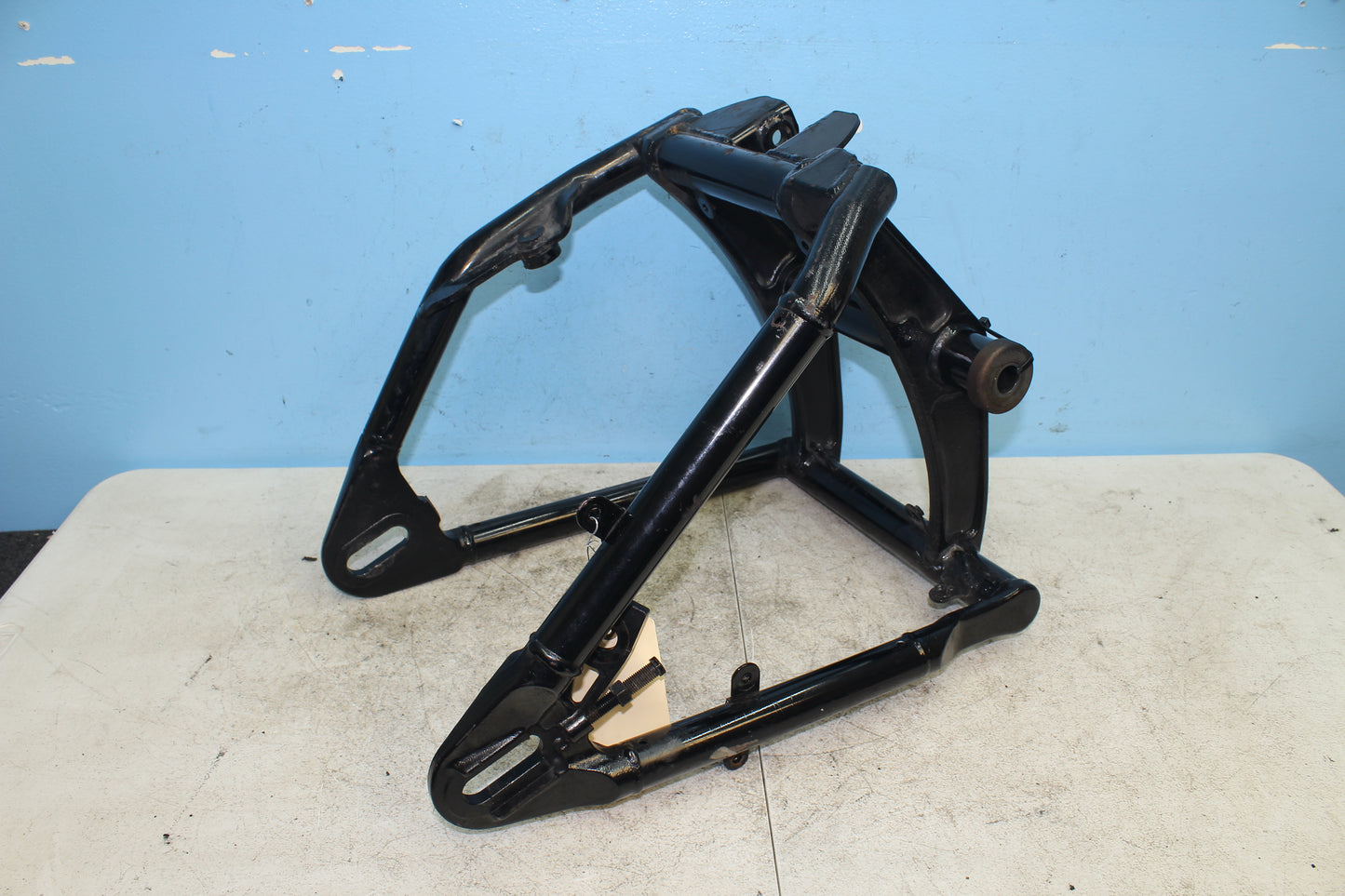 1999-2003 Yamaha Road Star Silverado XV1600 OEM Swing Arm 4WM-22110-00-00