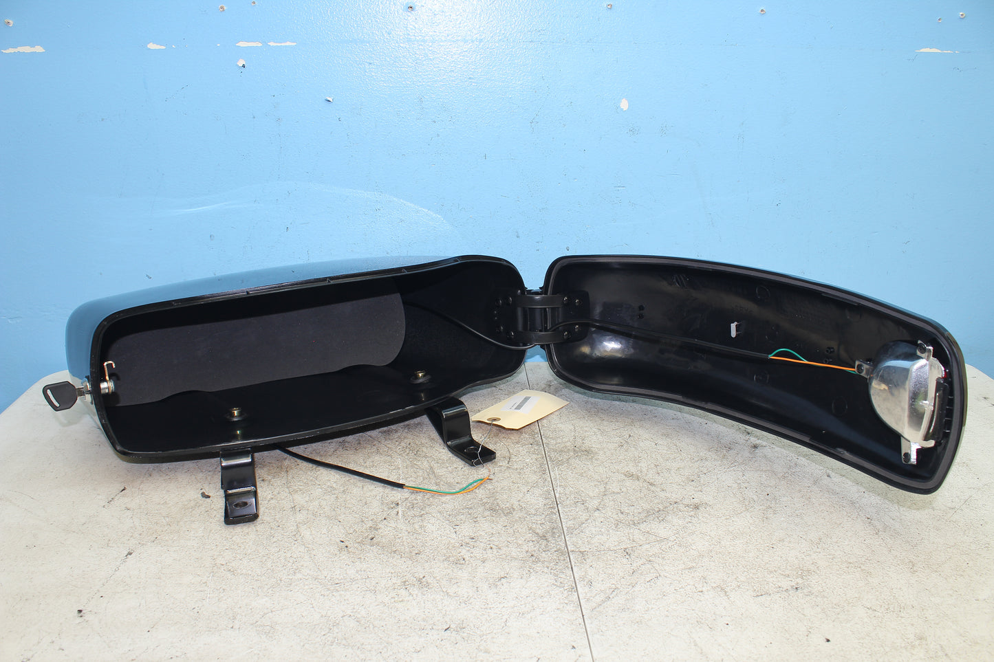 1999-2003 Yamaha Road Star Silverado XV1600 Aftermarket Saddlebags w/ Key (PAIR)