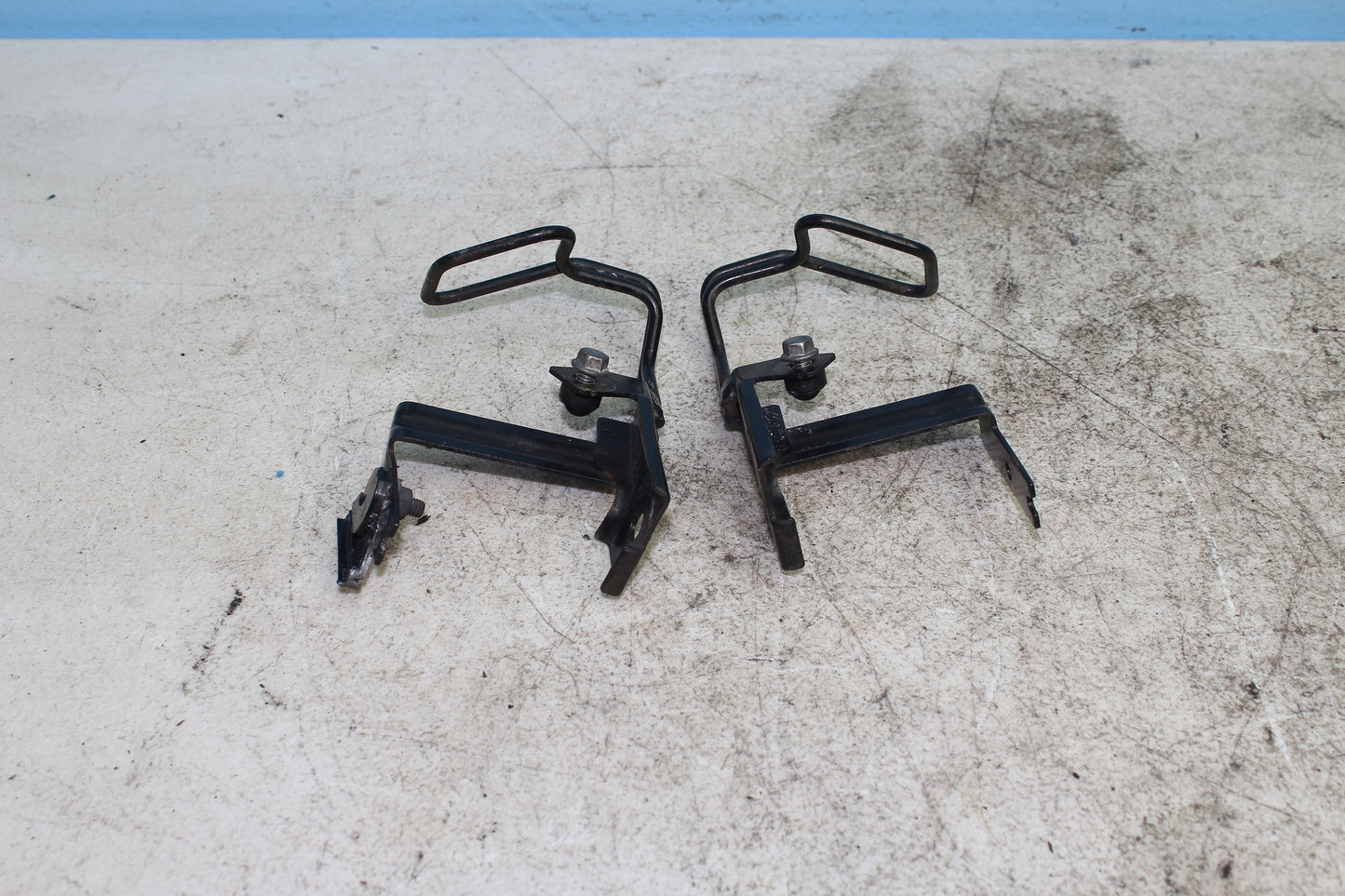 99-03 Yamaha Road Star Silverado XV1600 OEM Front Brake Hose & Reflectors Holder