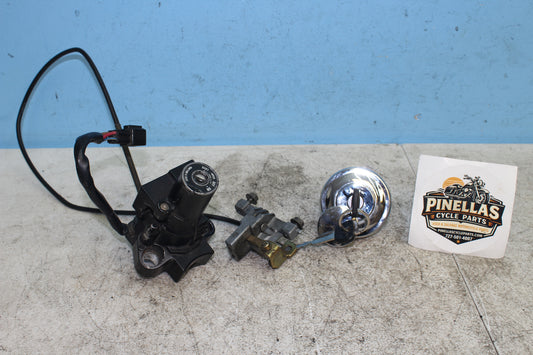 99-03 Yamaha Road Star Silverado XV1600 OEM Ignition Seat Latch Gas Cap w/ Key