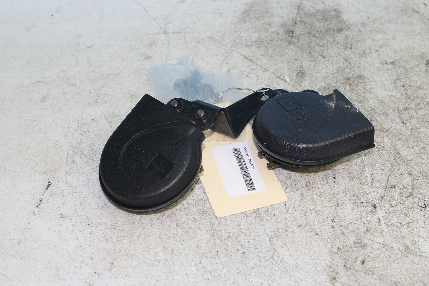 1999-2003 Yamaha Road Star Silverado XV1600 OEM Horn (PAIR) 4WM-83371-10-00