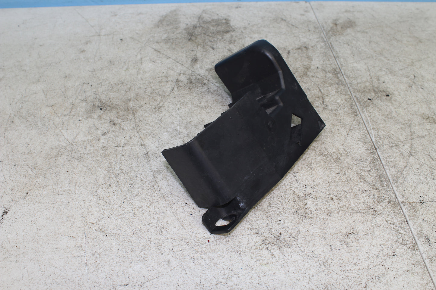 1999-2003 Yamaha Road Star Silverado XV1600 OEM Battery Box w/ Fuse Relay Holder