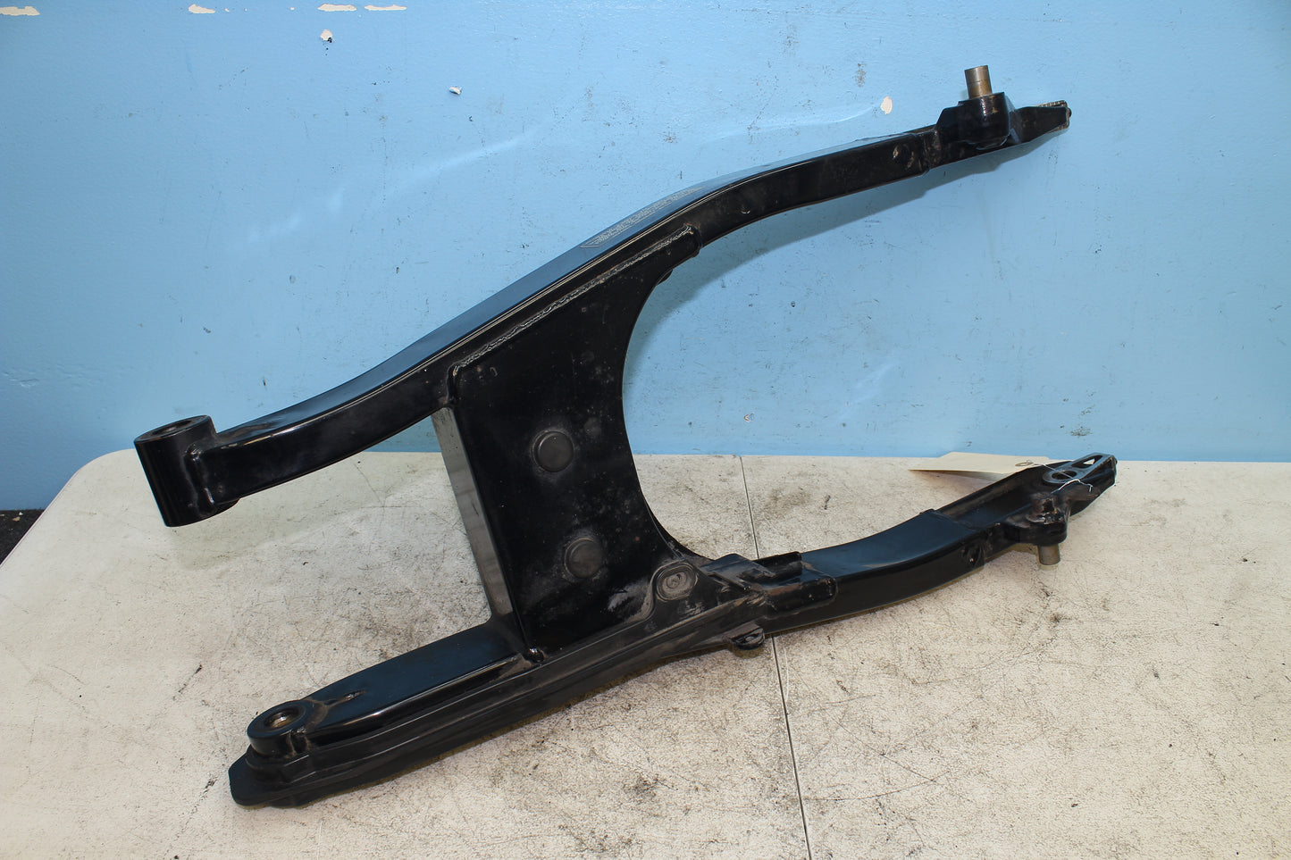 98-03 Honda Shadow VT750 ACE Deluxe OEM Swingarm 52200-MBA-000