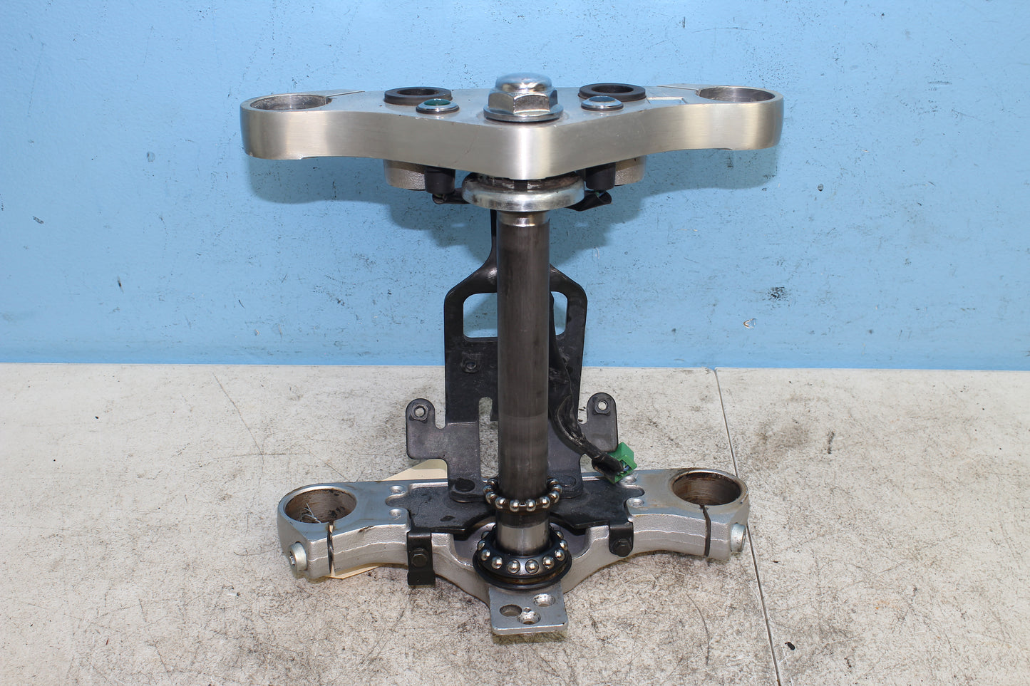 98-03 Honda Shadow VT750 ACE Deluxe OEM Triple Tree Steering Stem