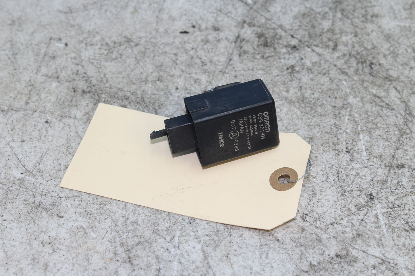 98-03 Honda Shadow VT750 ACE Deluxe OEM Turn Signal Flasher Relay G8B-201-01