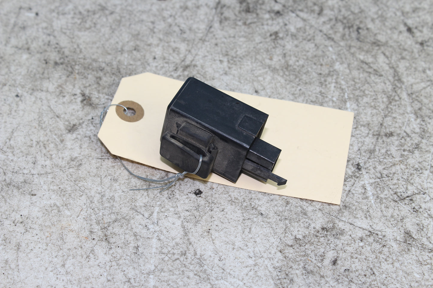 98-03 Honda Shadow VT750 ACE Deluxe OEM Turn Signal Flasher Relay G8B-201-01