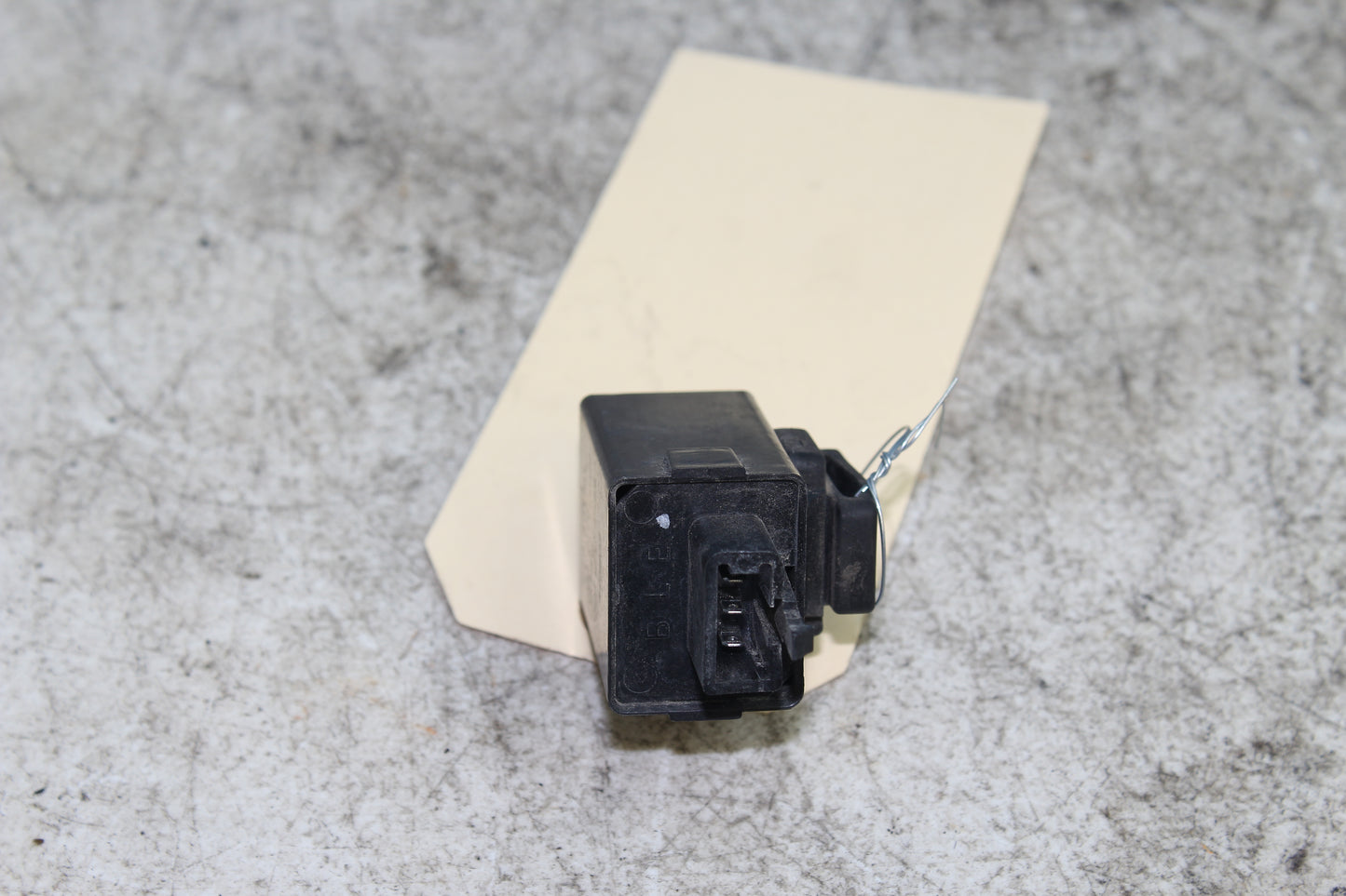 98-03 Honda Shadow VT750 ACE Deluxe OEM Turn Signal Flasher Relay G8B-201-01