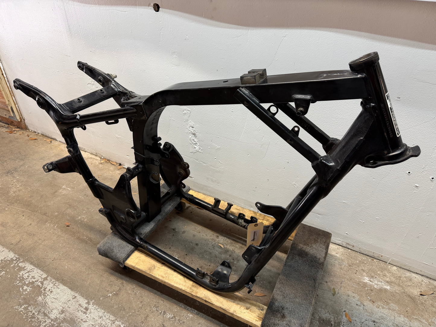98-03 Honda Shadow VT750 ACE Deluxe OEM Frame *CLN* 50100-MBA-710ZA