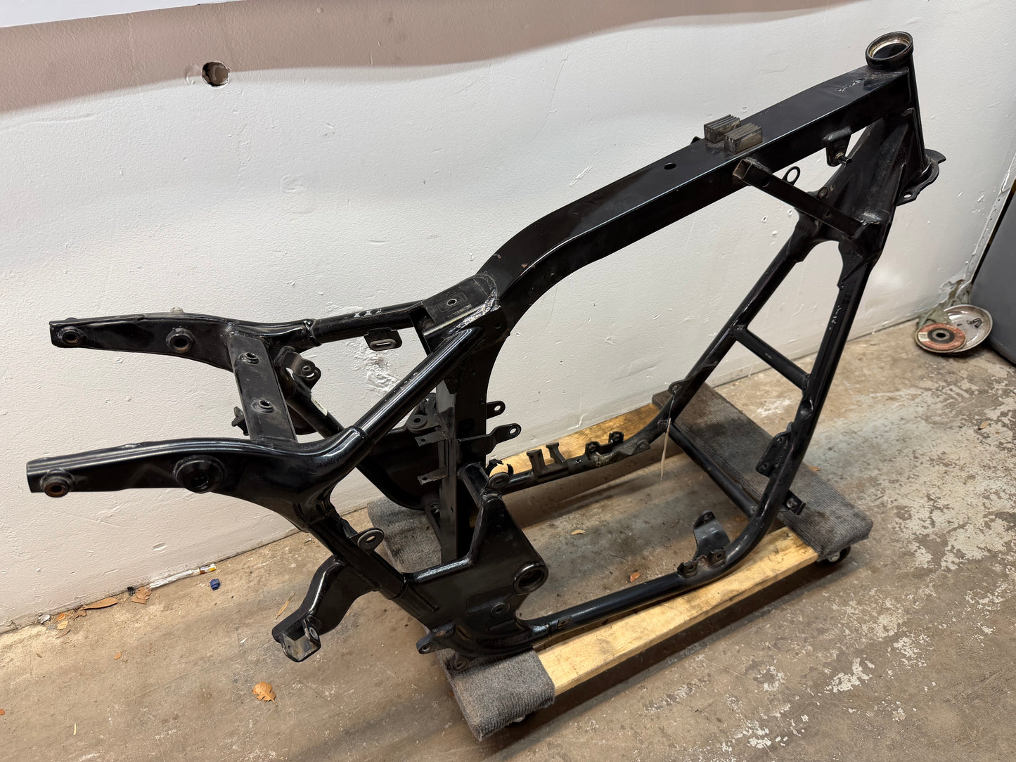 98-03 Honda Shadow VT750 ACE Deluxe OEM Frame *CLN* 50100-MBA-710ZA