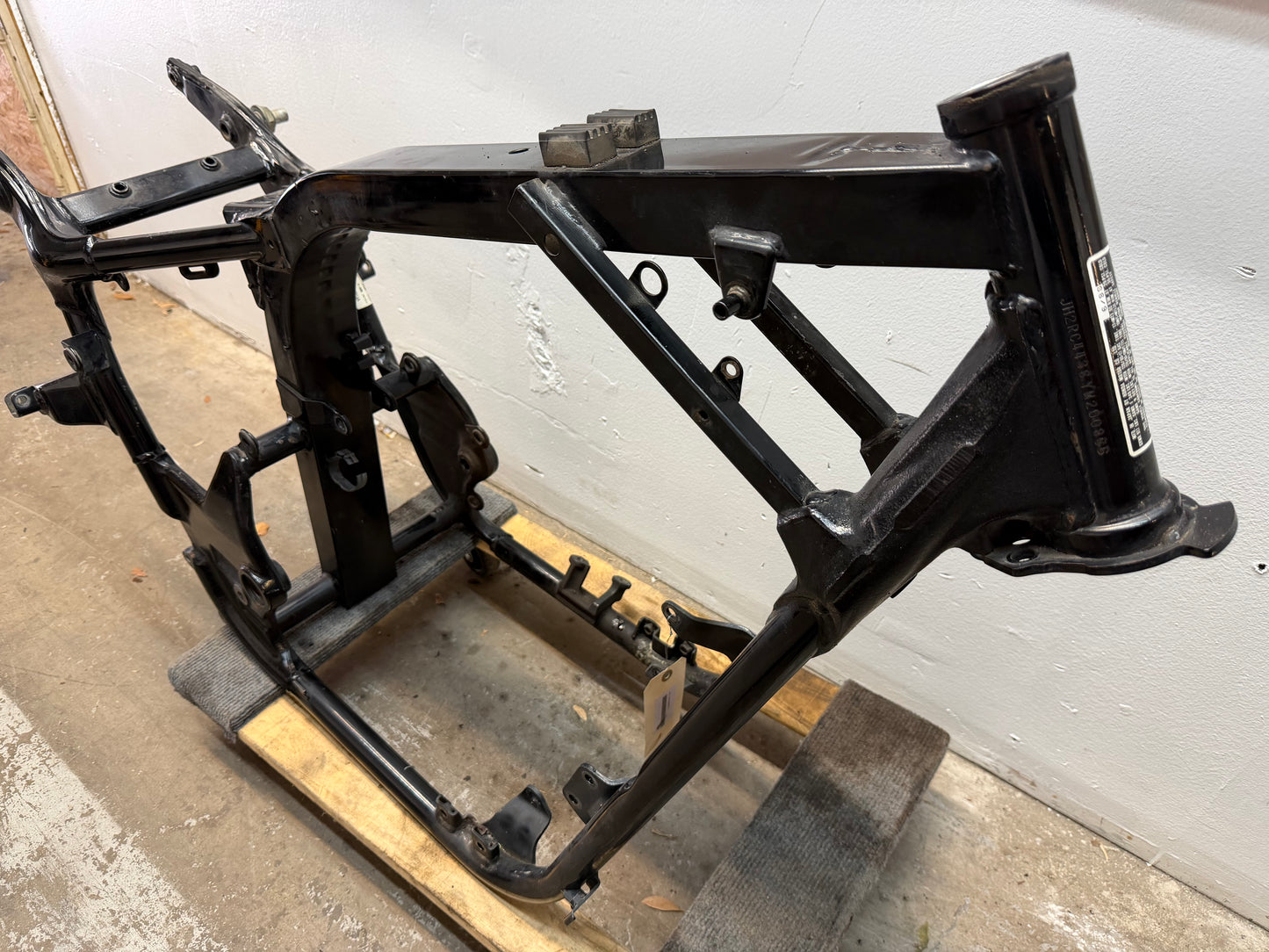 98-03 Honda Shadow VT750 ACE Deluxe OEM Frame *CLN* 50100-MBA-710ZA
