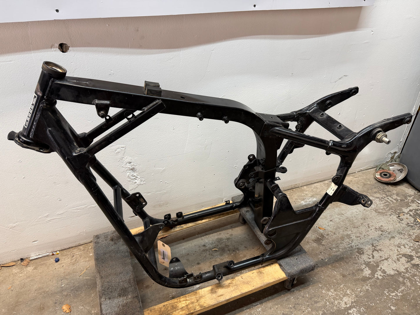 98-03 Honda Shadow VT750 ACE Deluxe OEM Frame *CLN* 50100-MBA-710ZA