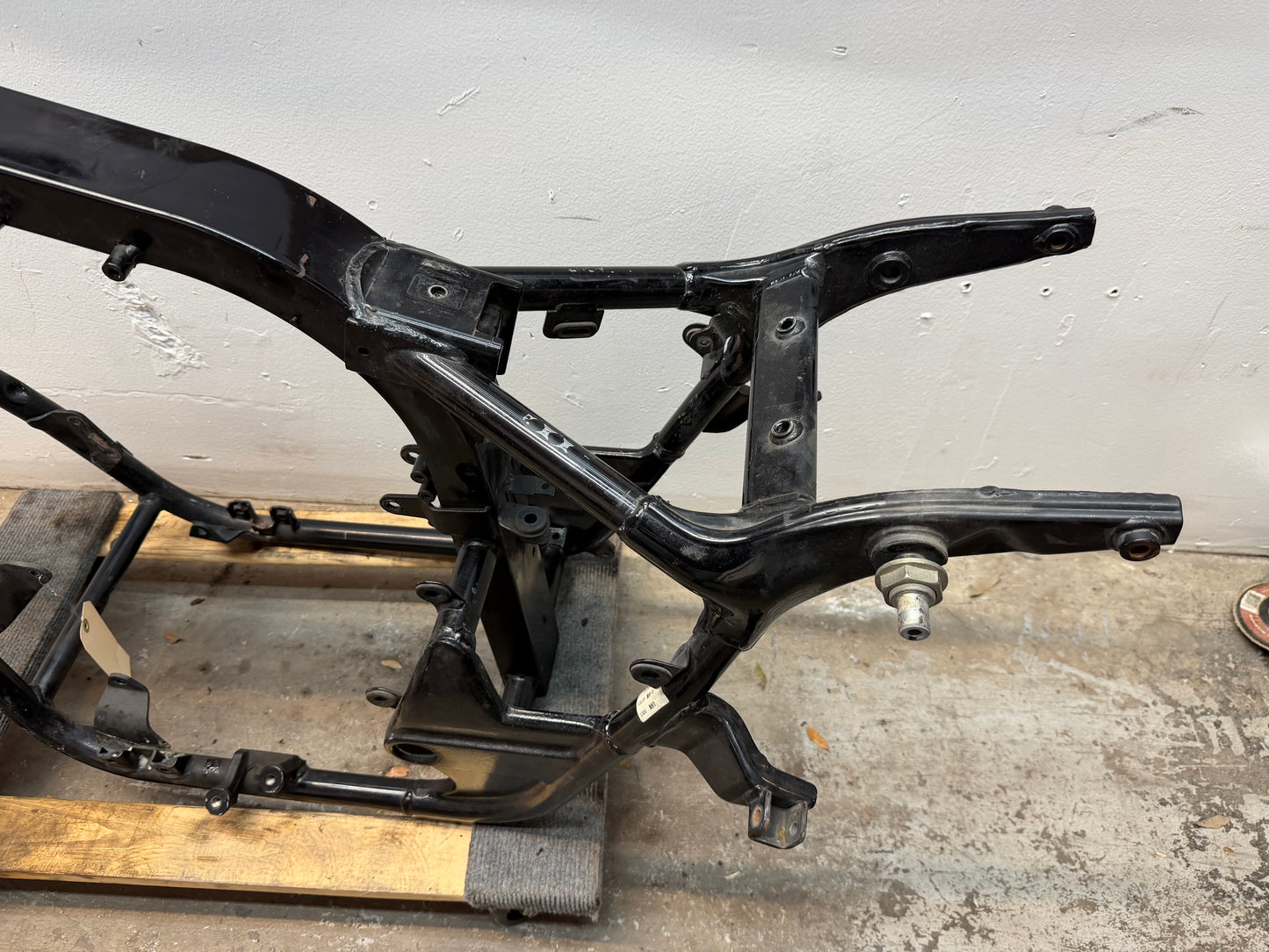 98-03 Honda Shadow VT750 ACE Deluxe OEM Frame *CLN* 50100-MBA-710ZA
