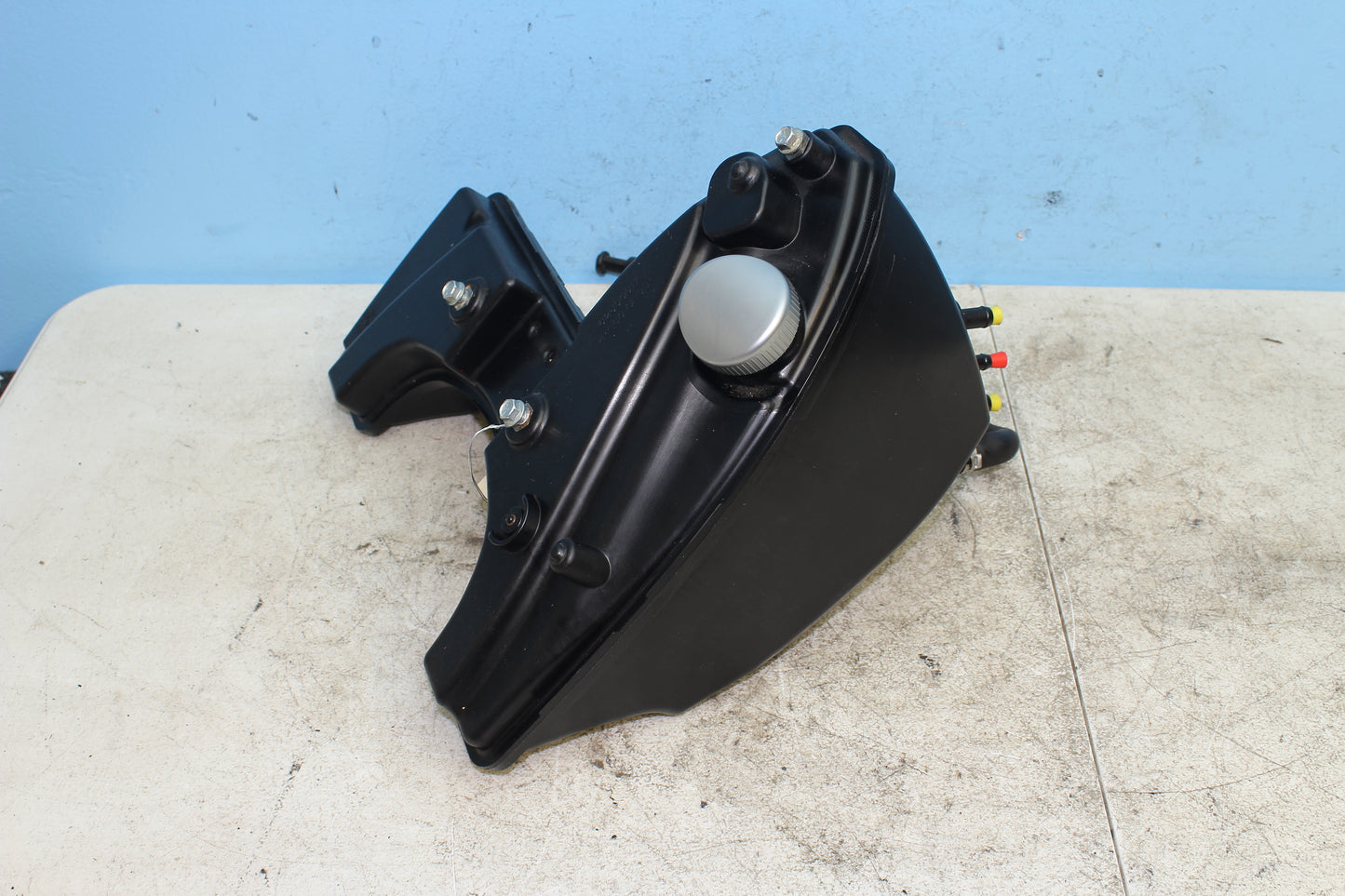 2014-2022 Harley Davidson Sportster 883 OEM Oil Tank 62500017