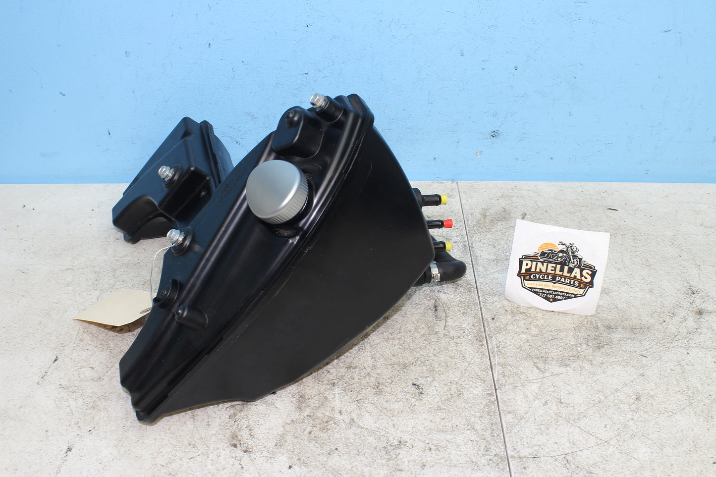 2014-2022 Harley Davidson Sportster 883 OEM Oil Tank 62500017