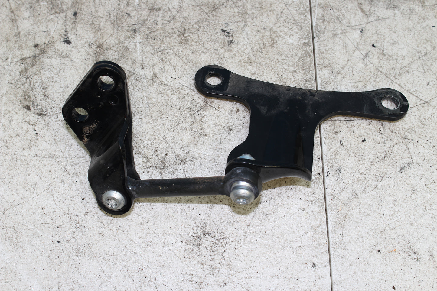 2014-2022 Harley Davidson Sportster 883 OEM Engine Motor Mount Bracket Bolt