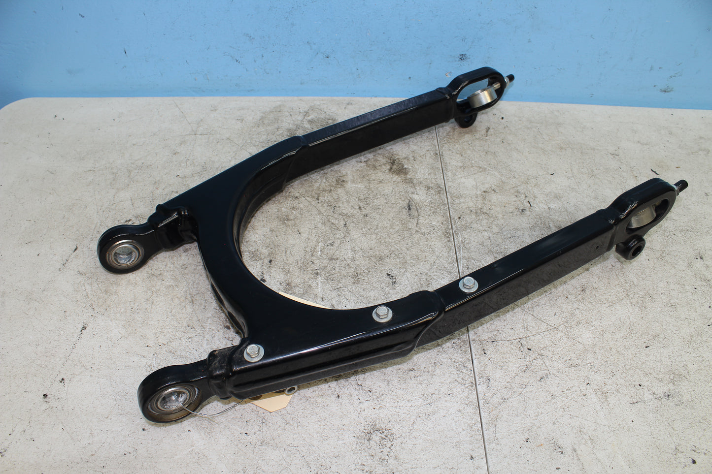 2014-2022 Harley Davidson Sportster 883 OEM Swing Arm 47400134BHP