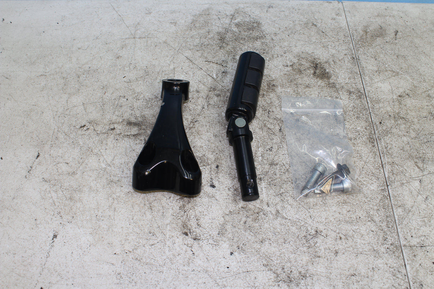 14-22 Harley Davidson Sportster 883 Right Driver Foot Peg w/ Mounting Bracket