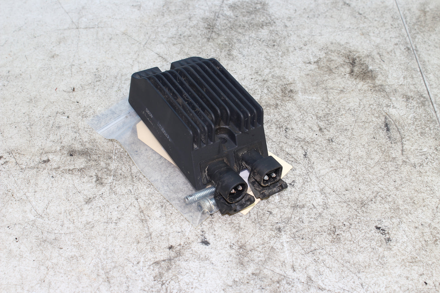 2014-2022 Harley Davidson Sportster 883 OEM Rectifier Voltage Regulator 74700012
