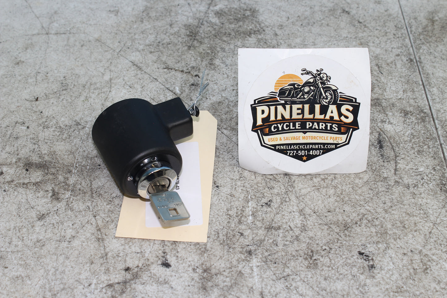 2014-2022 Harley Davidson Sportster 883 OEM Ignition Switch w/ Key 71400083