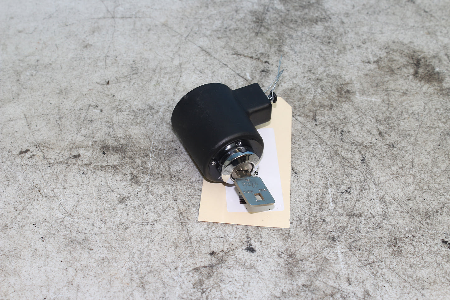 2014-2022 Harley Davidson Sportster 883 OEM Ignition Switch w/ Key 71400083
