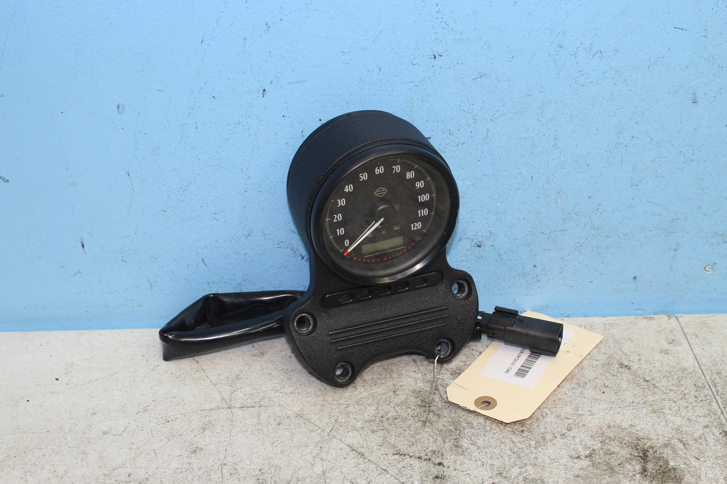 2014-2022 Harley Davidson Sportster 883 OEM Speedometer Speedo Gauge 3,600 Miles