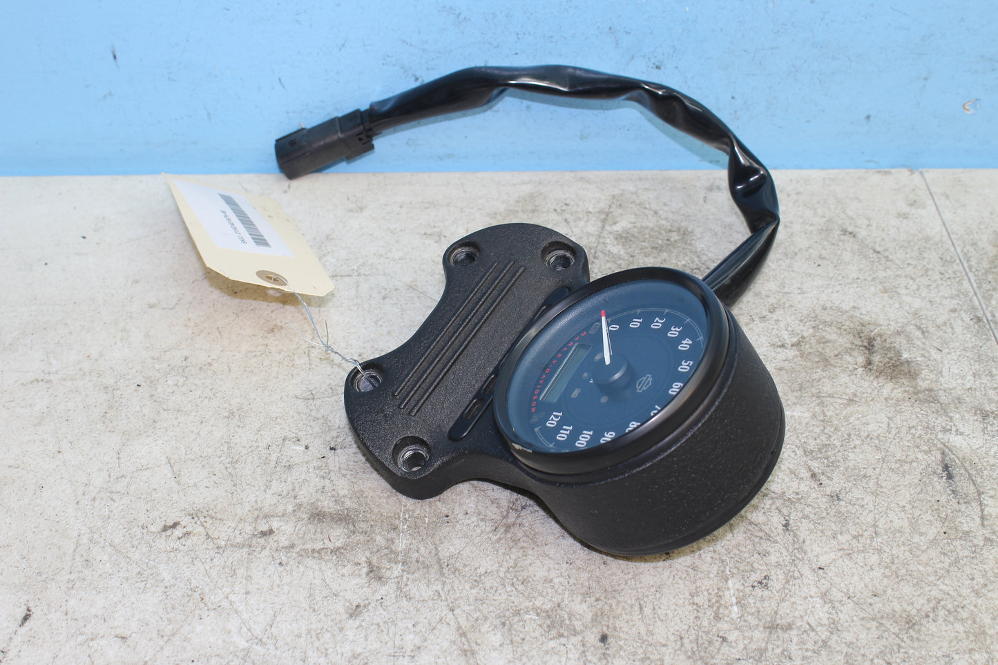2014-2022 Harley Davidson Sportster 883 OEM Speedometer Speedo Gauge 3,600 Miles