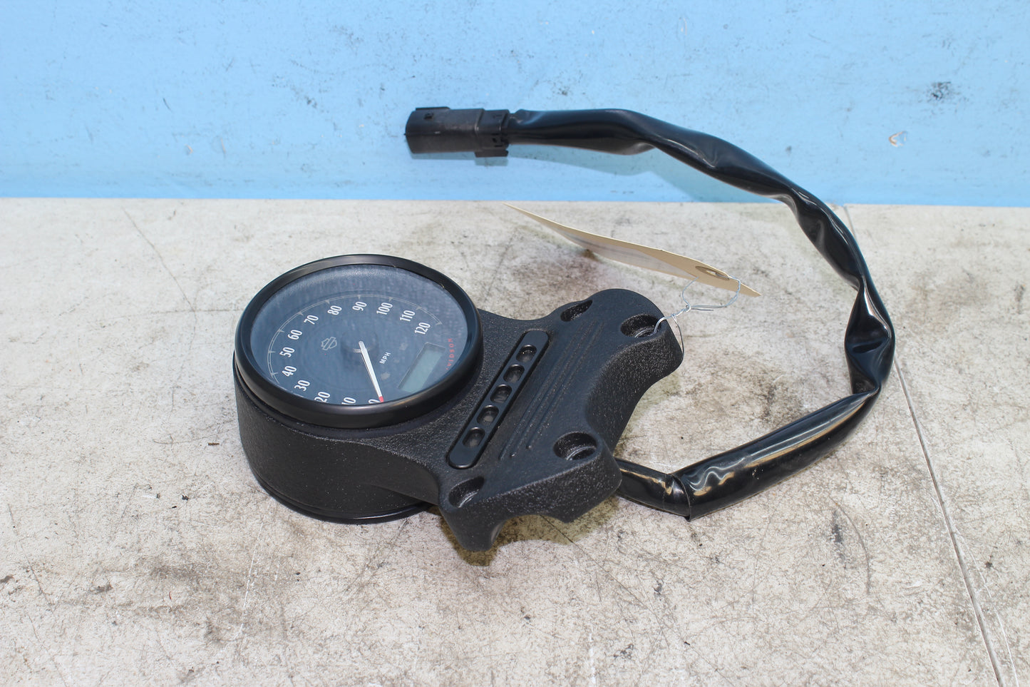2014-2022 Harley Davidson Sportster 883 OEM Speedometer Speedo Gauge 3,600 Miles