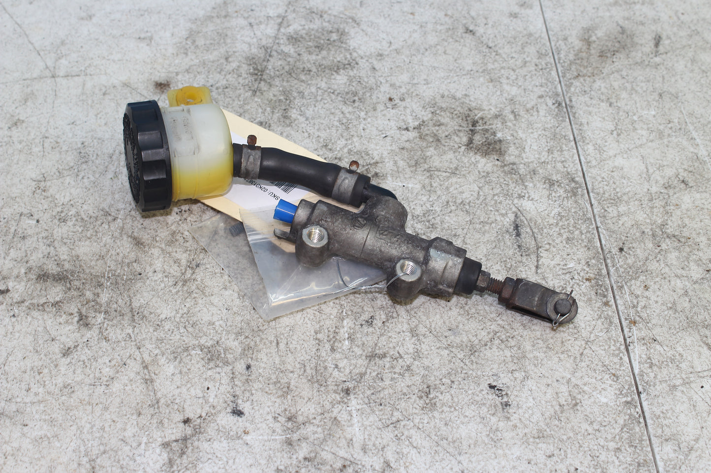99-04 Kawasaki Vulcan Nomad VN1500 OEM Rear Brake Master Cylinder Assembly